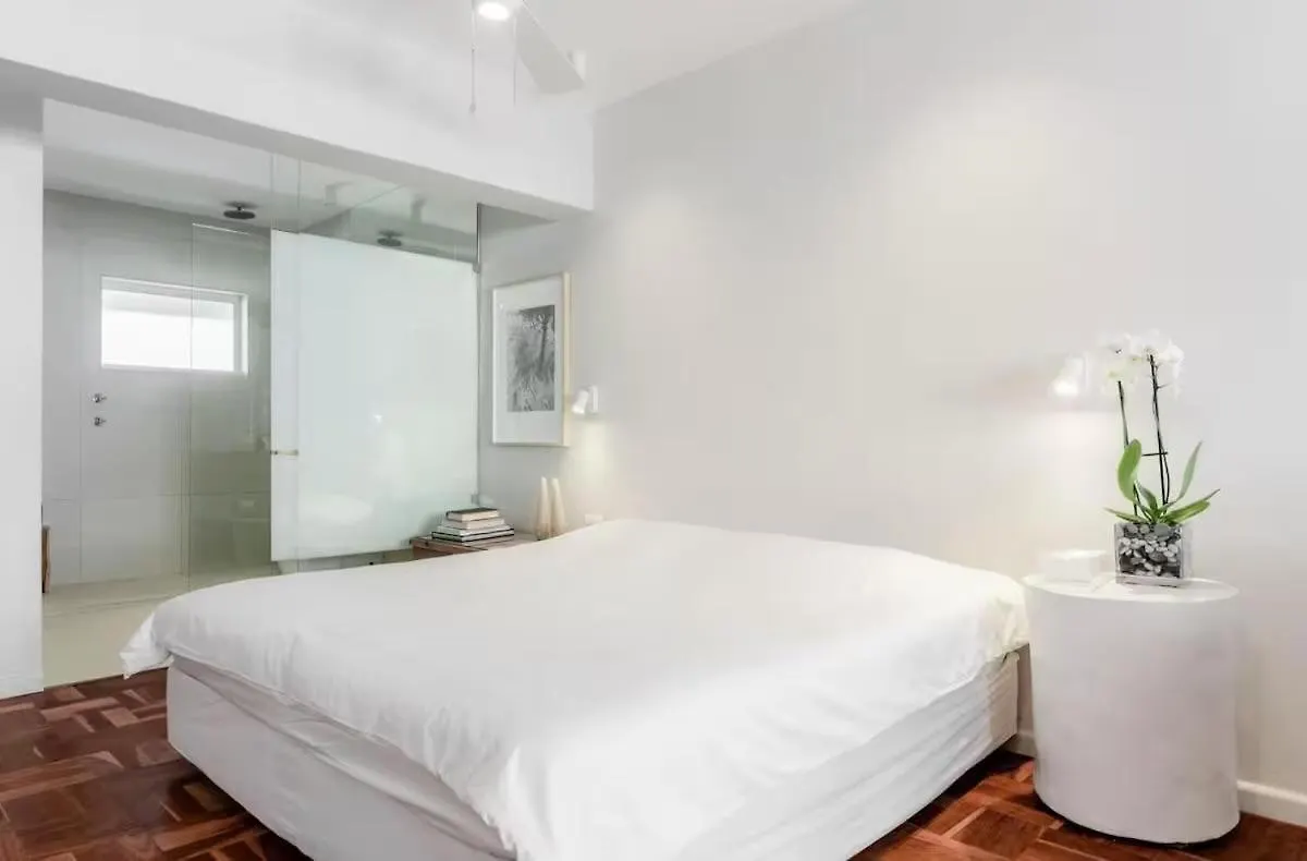 Luxurious Flat On Beach Road Sea Point Cape Town South Africa