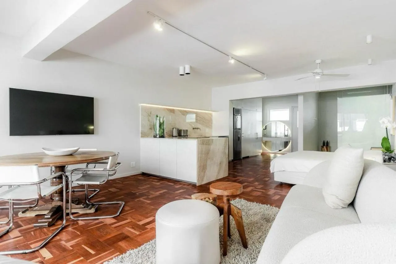 Luxurious Flat On Beach Road Sea Point Cape Town South Africa